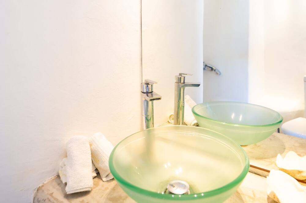 Photo of Bathroom in Paradise
