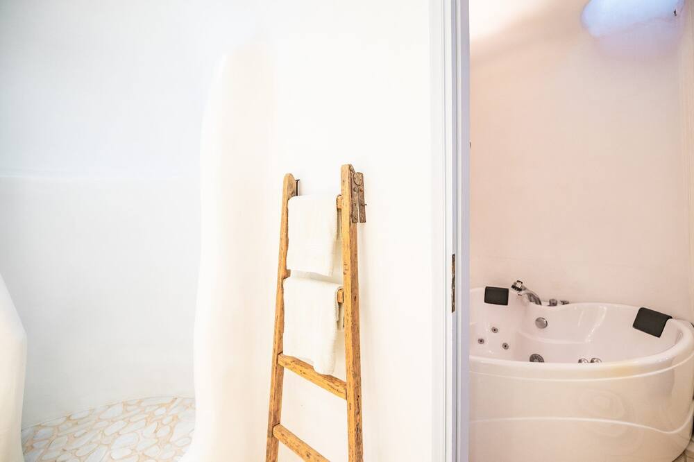 Photo of Bathroom in Paradise