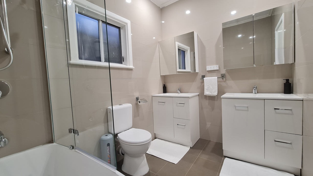 Photo of Bathroom in Oberon