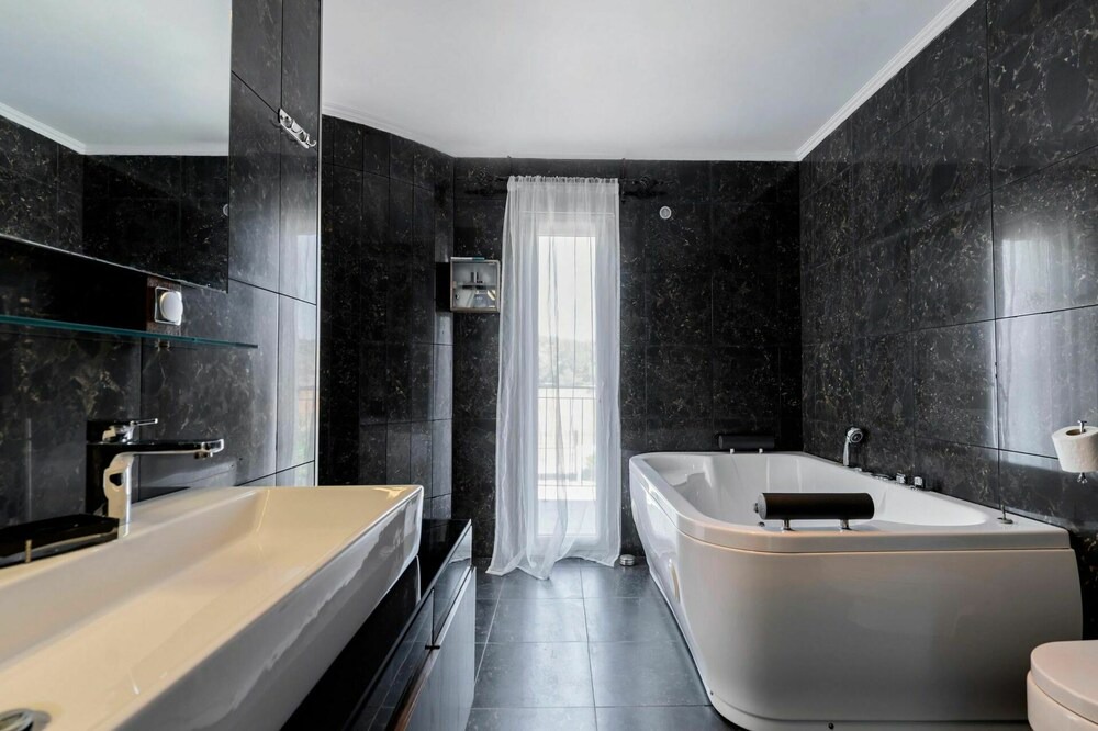Photo of Bathroom in Gennadi