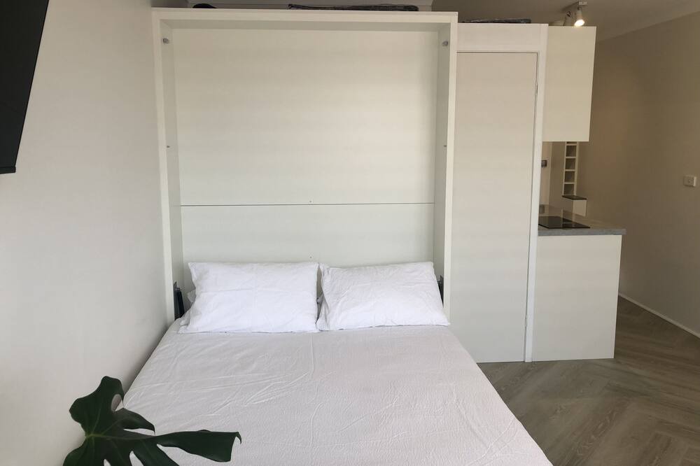 Photo of Bedroom in Elizabeth Bay