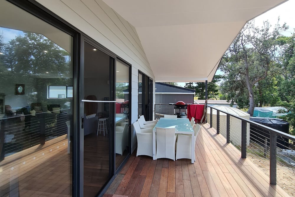 Photo of Patio Balcony in Paradise Beach