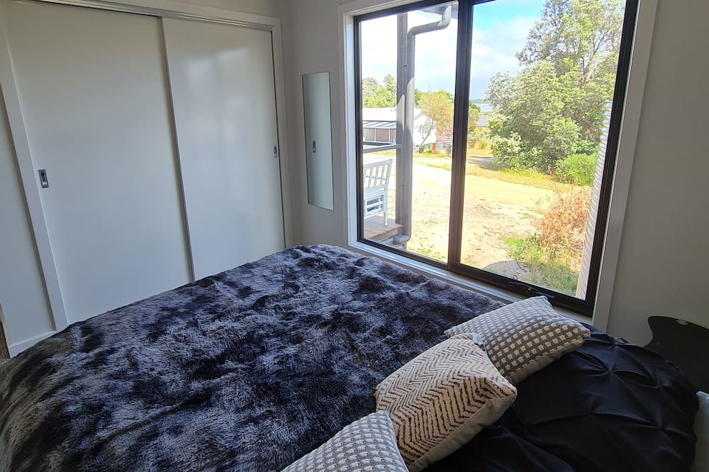 Photo of Bedroom in Paradise Beach