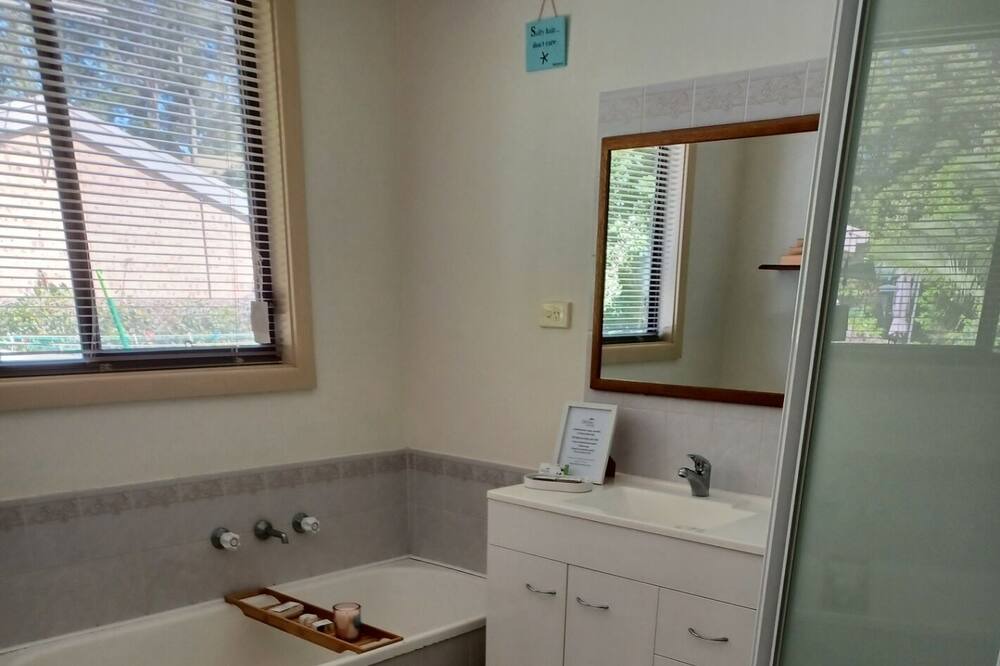 Photo of Bathroom in Batehaven
