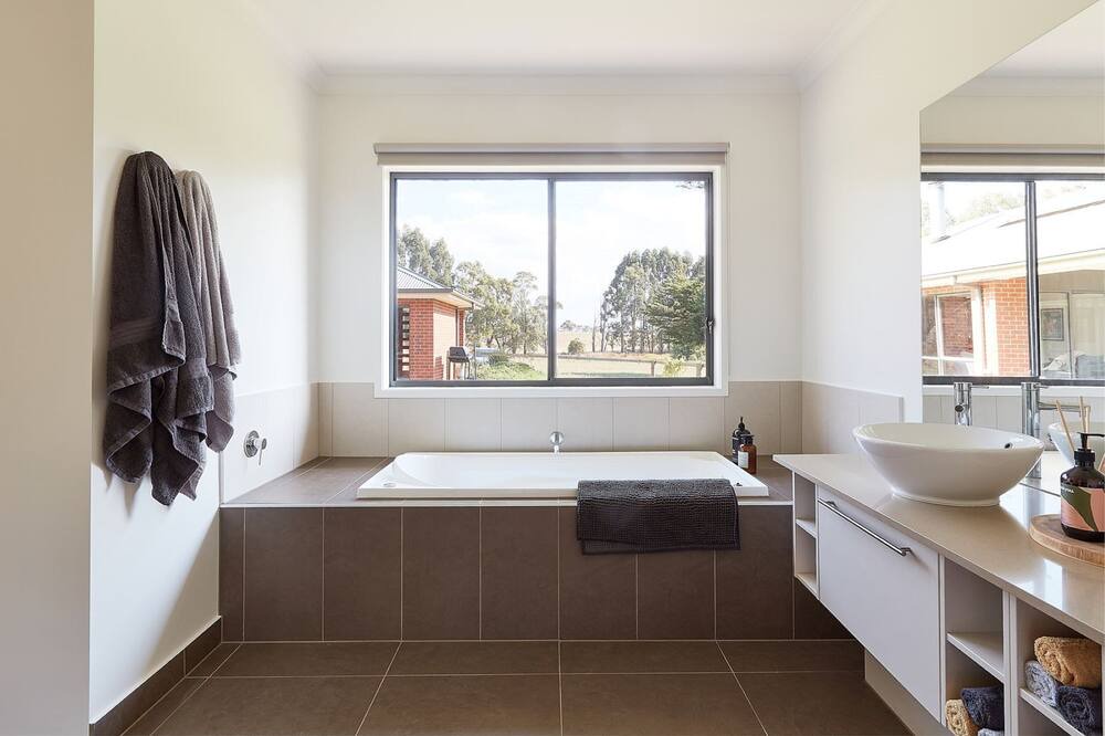 Photo of Bathroom in Pennyroyal