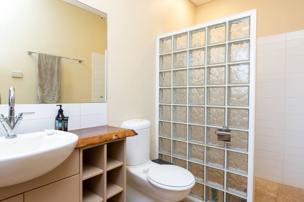 Photo of Bathroom in Bilingurr