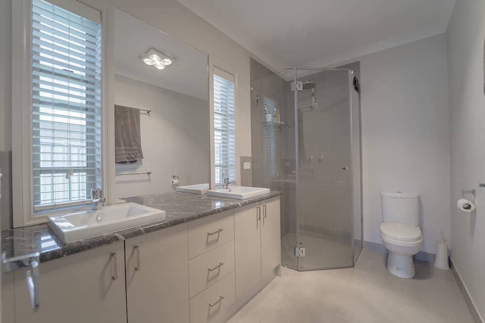 Photo of Bathroom in Maiden Gully
