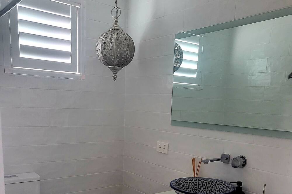 Photo of Bathroom in Bateau Bay