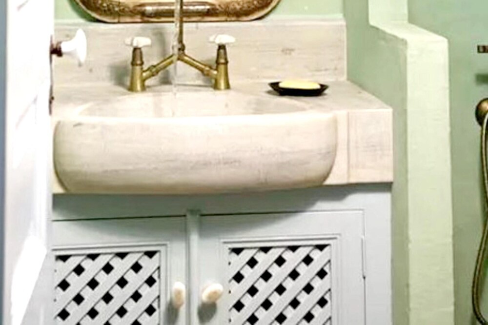 Photo of Bathroom in Chora