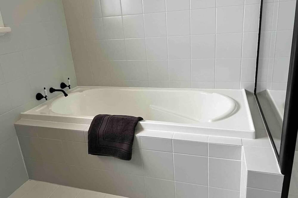 Photo of Bathroom in Robin Hill