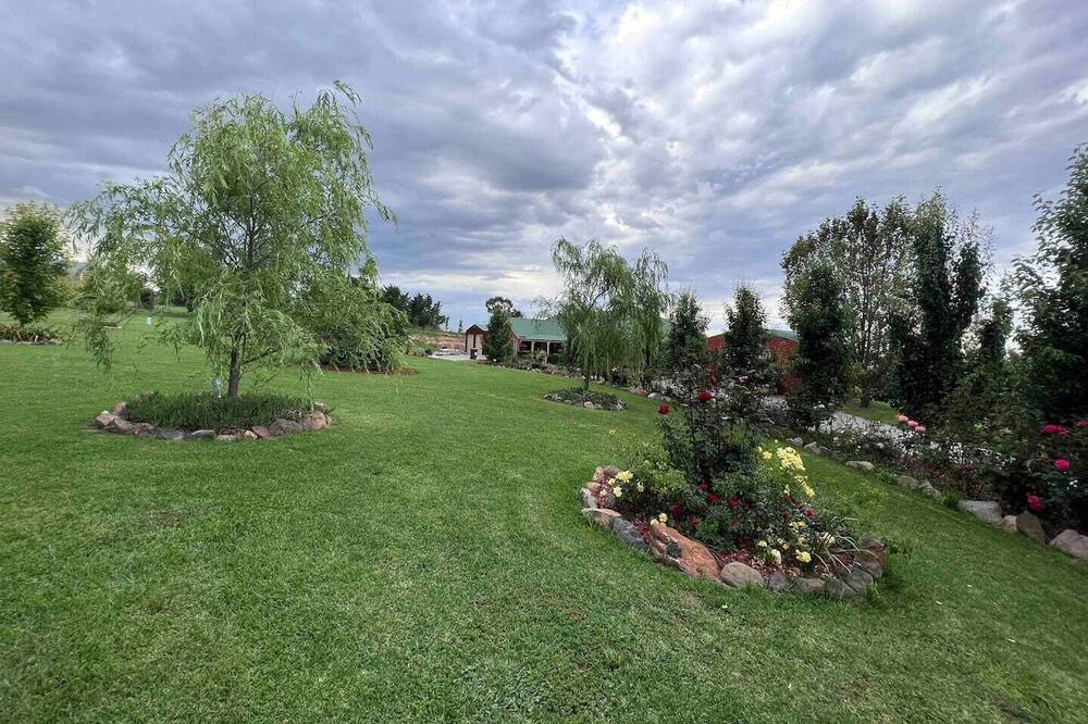 Photo of Outdoor in Robin Hill