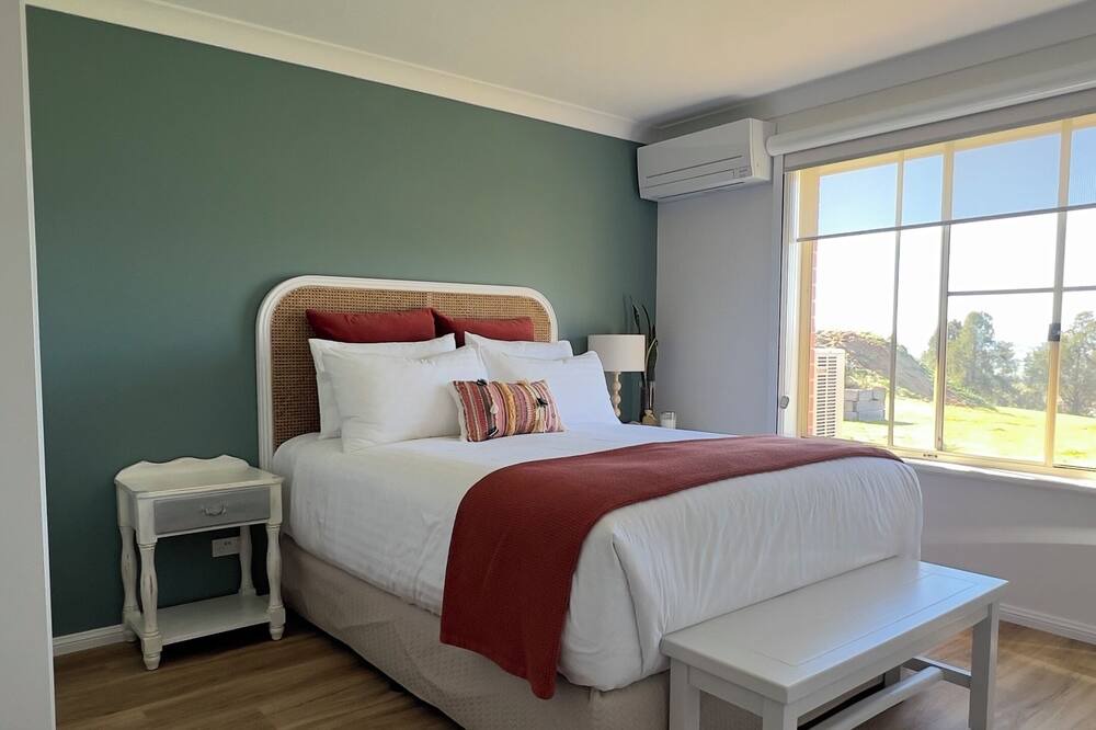 Photo of Bedroom in Robin Hill