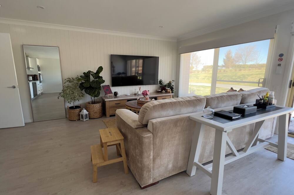 Photo of Livingroom in Robin Hill