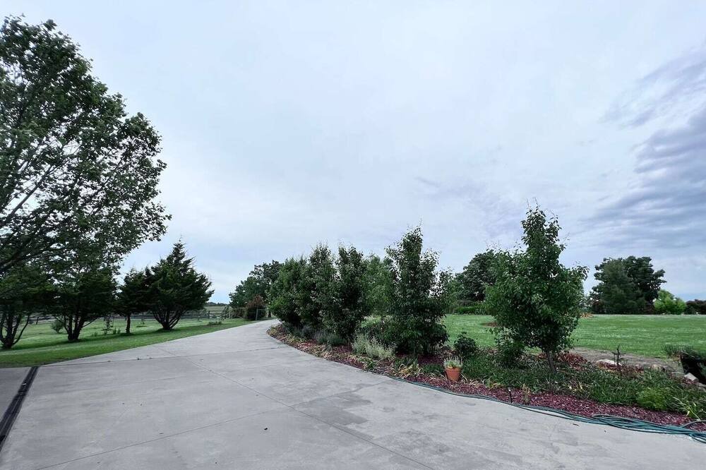 Photo of Outdoor in Robin Hill
