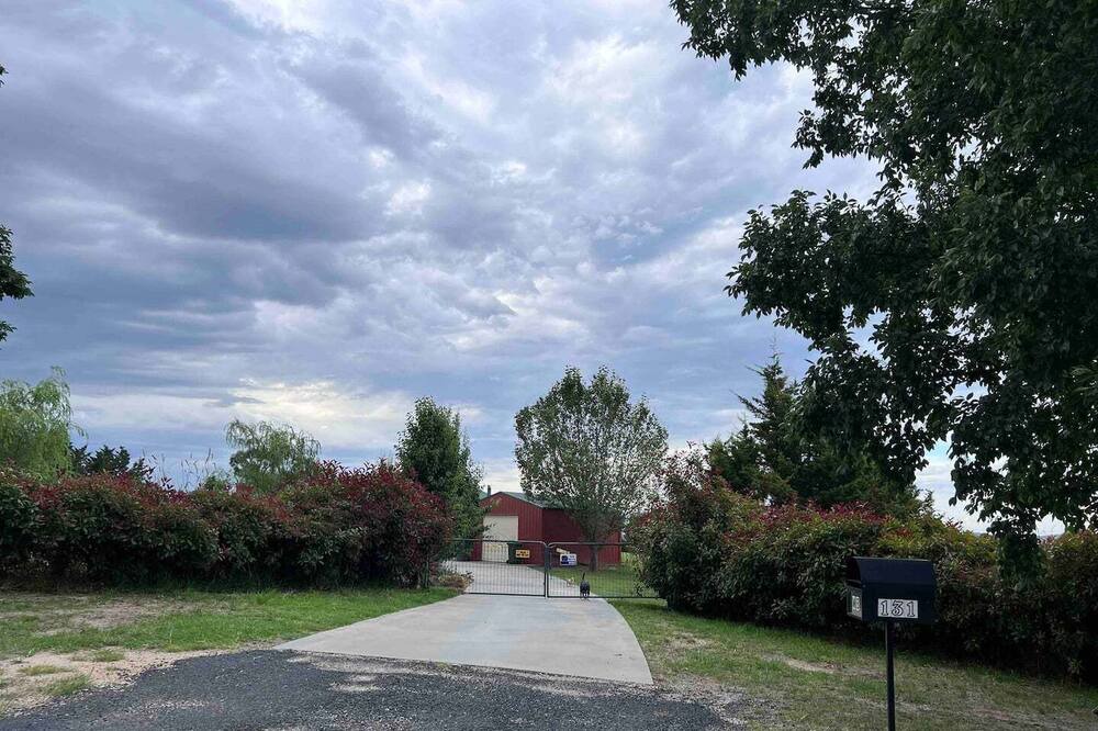 Photo of Outdoor in Robin Hill