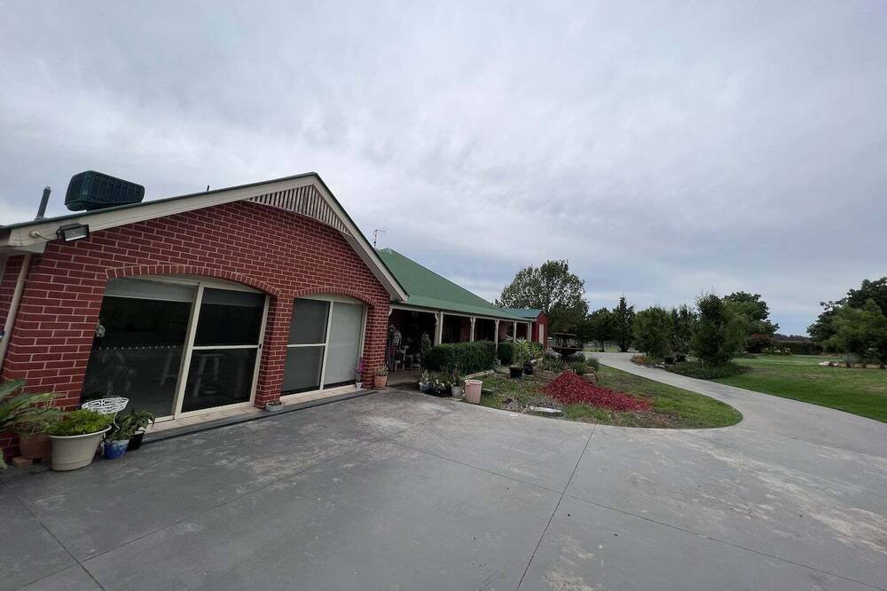Photo of Outdoor in Robin Hill