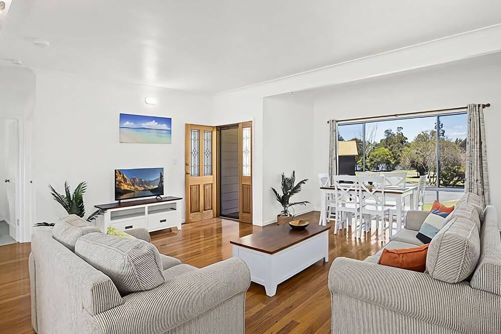 Photo of Livingroom in Mylestom