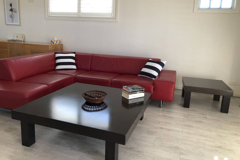 Photo of Livingroom in Dee Why