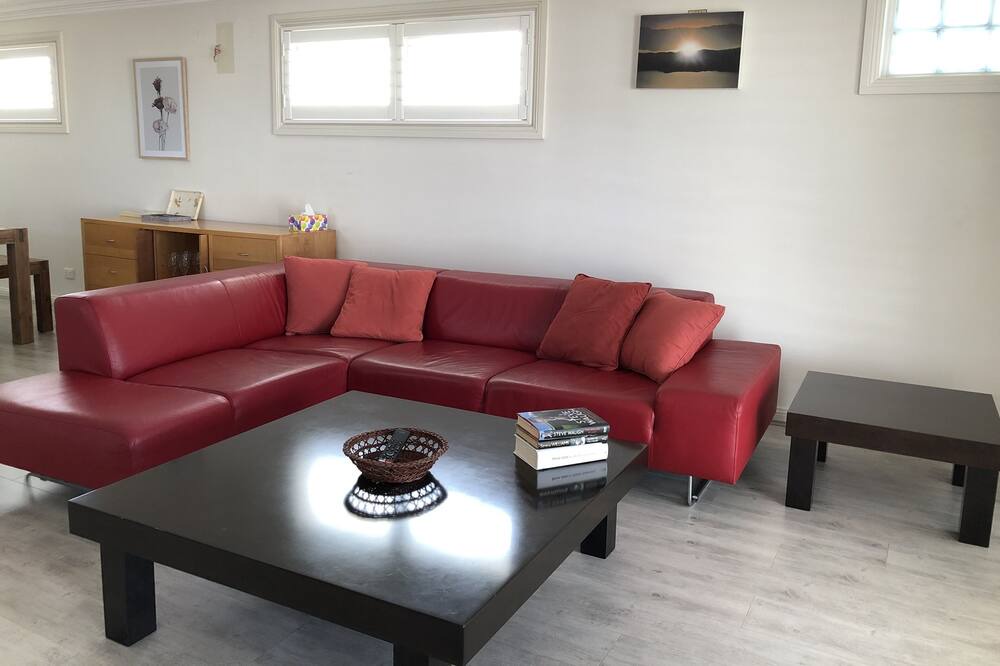 Photo of Livingroom in Dee Why