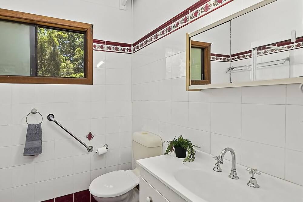 Photo of Bathroom in Mylestom