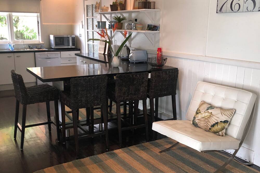 Photo of Livingroom in James Creek