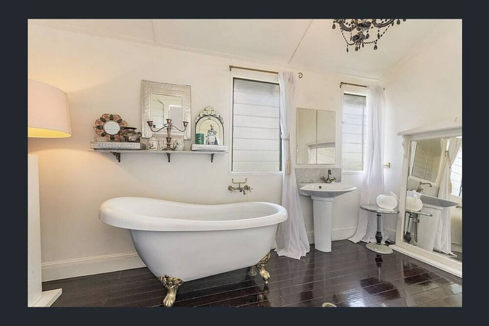 Photo of Bathroom in James Creek