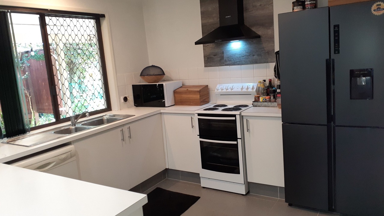 Photo of Kitchen in Helensvale