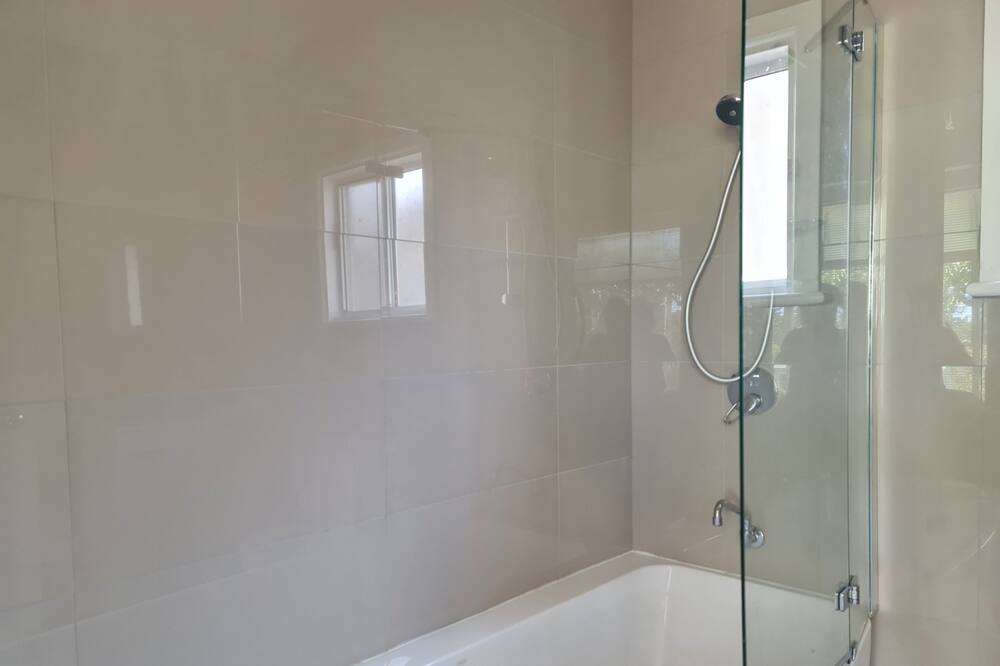 Photo of Bathroom in Oberon