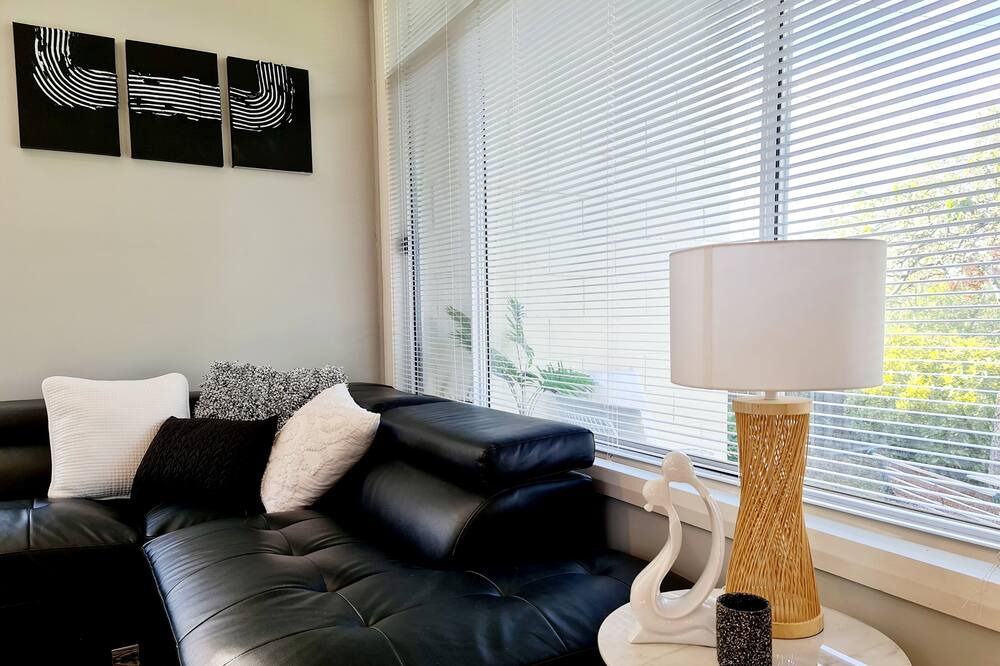 Photo of Livingroom in Oberon