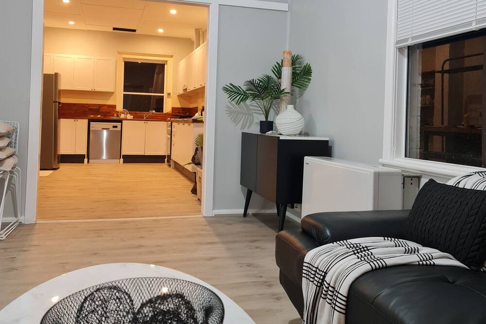 Photo of Livingroom in Oberon