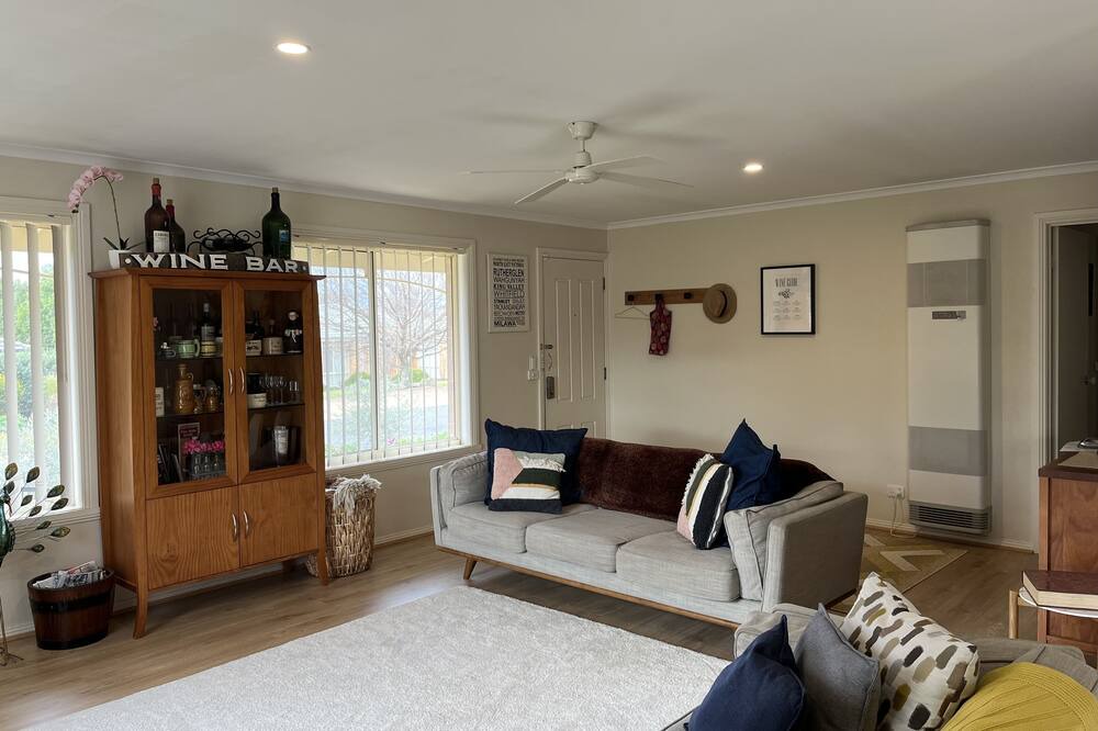 Photo of Livingroom in Rutherglen