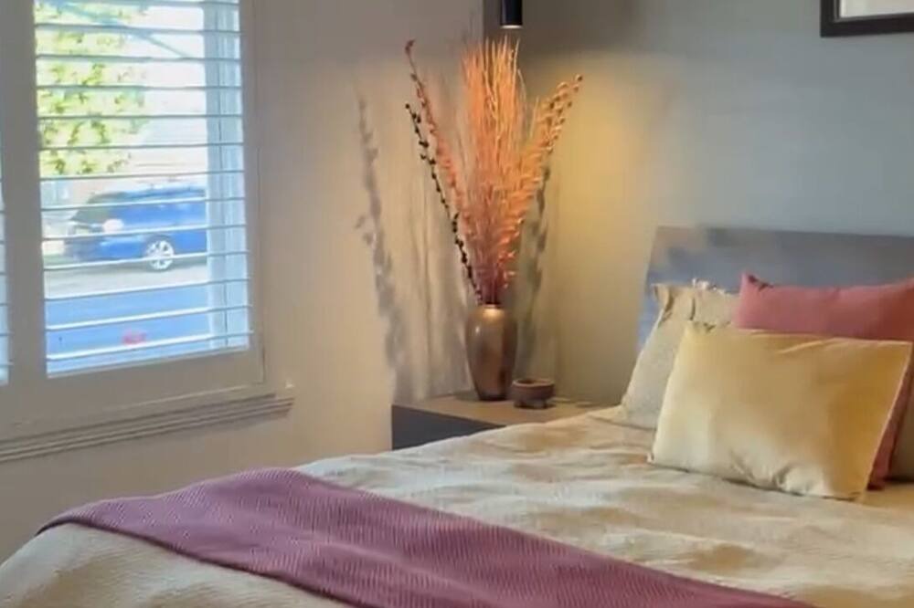 Photo of Bedroom in Rutherglen