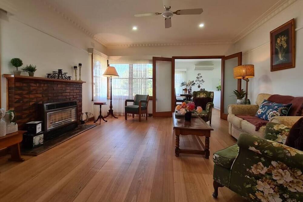 Photo of Others in Highton