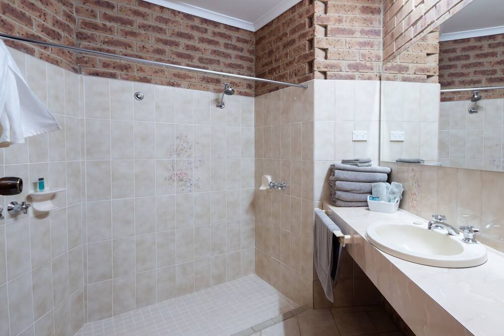 Photo of Bathroom in Eildon