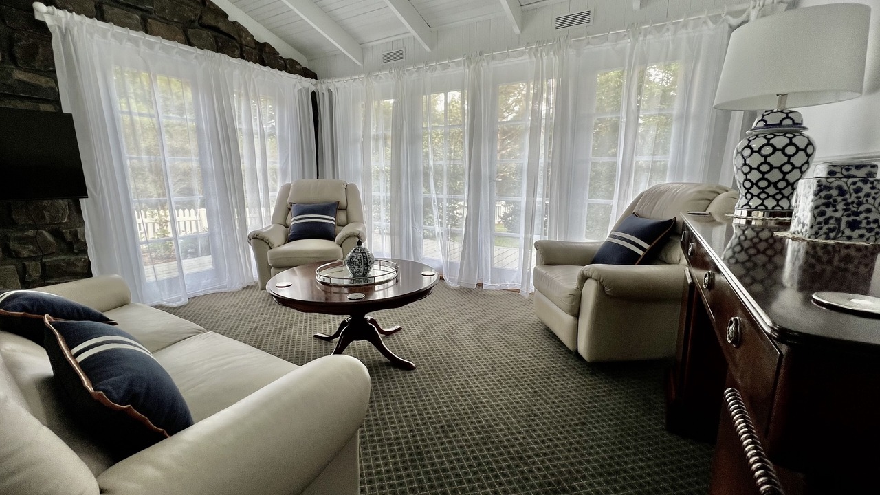 Photo of Livingroom in Red Hill