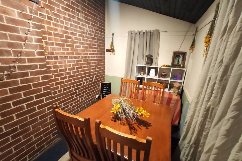 Photo of Kitchen in Turvey Park