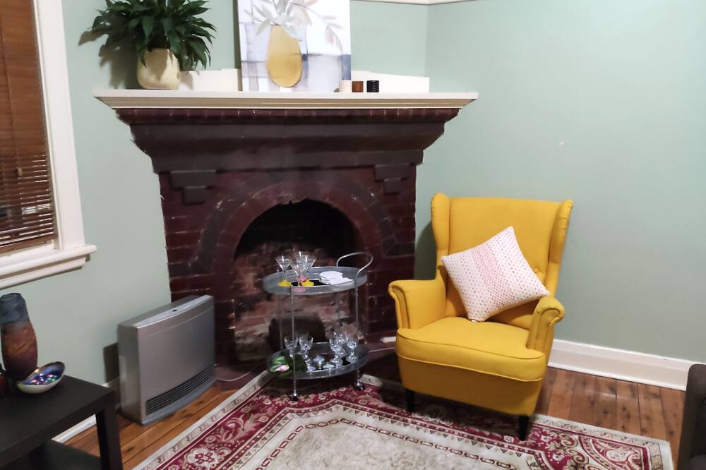 Photo of Livingroom in Turvey Park