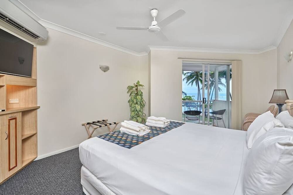 Photo of Bedroom in Palm Cove