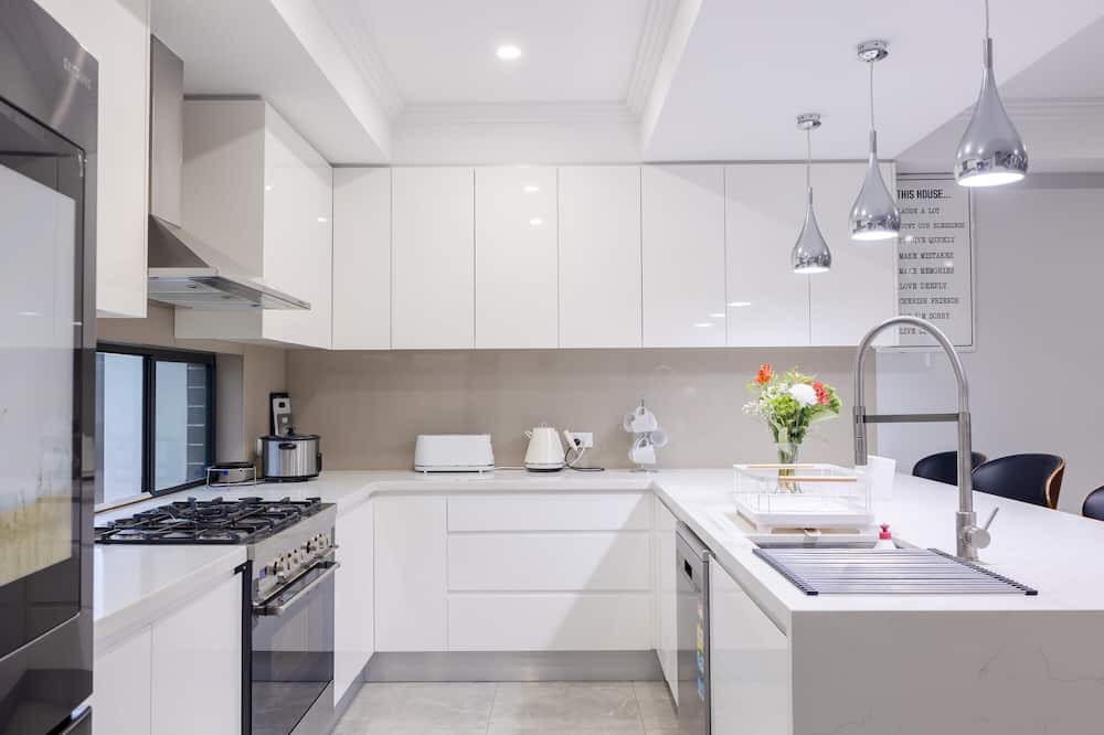 Photo of Kitchen in Edmondson Park