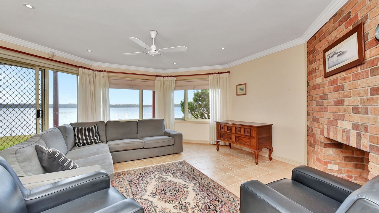 Photo of Livingroom in Sunshine