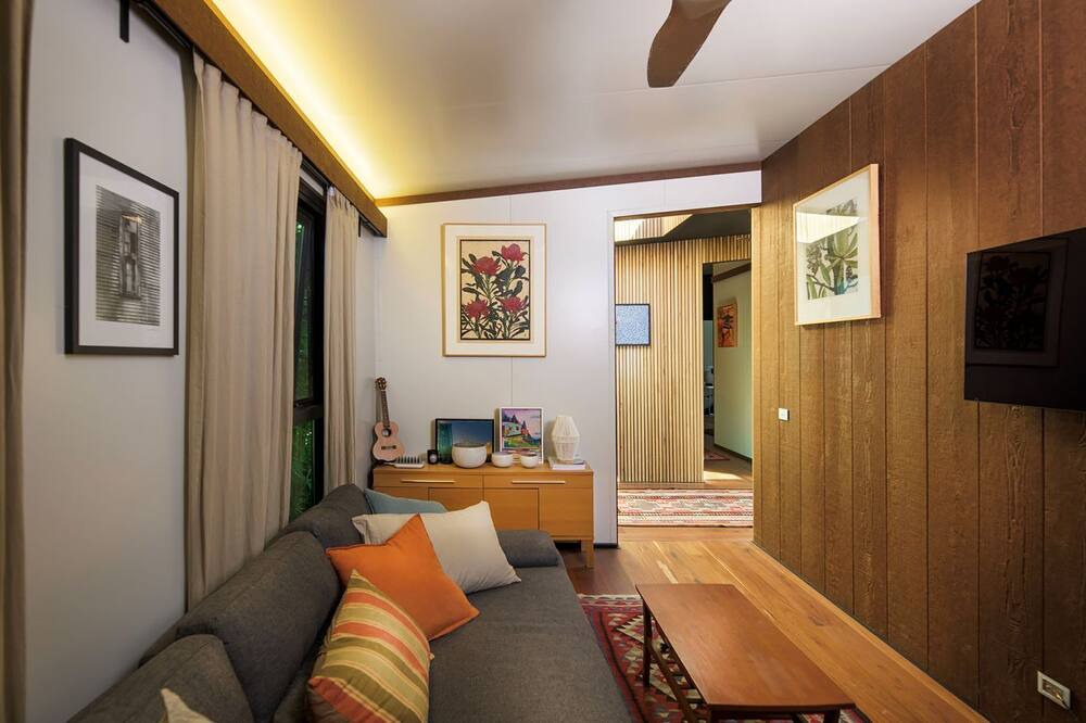 Photo of Livingroom in Milton