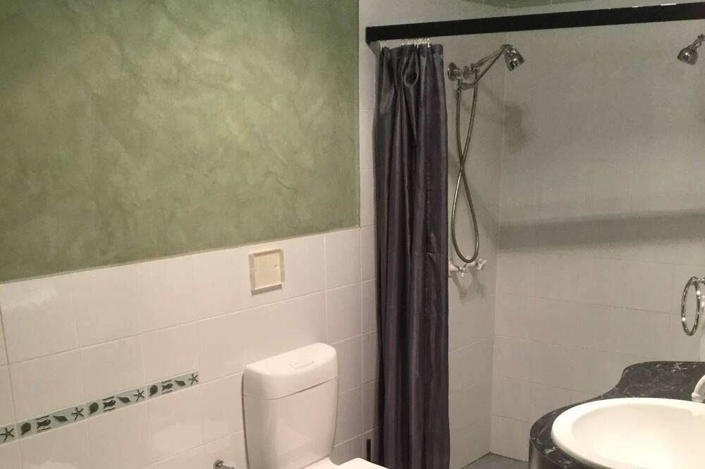 Photo of Bathroom in Tawonga South