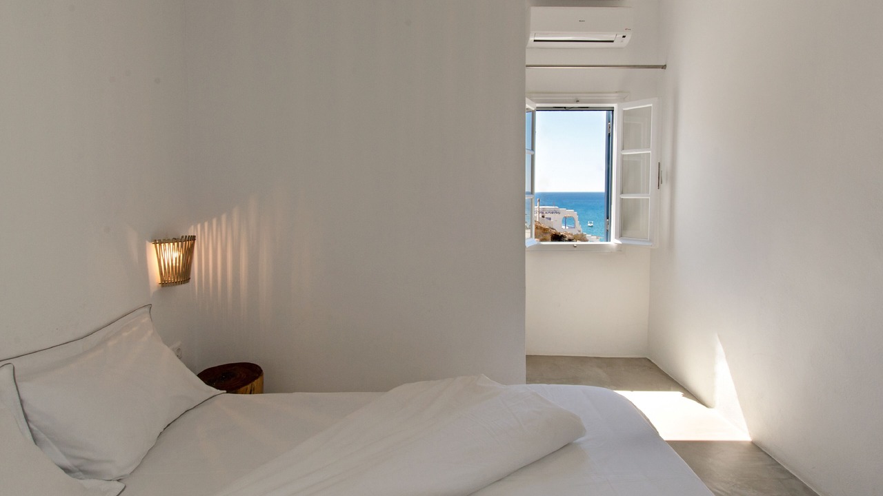 Photo of Bedroom in Folegandros