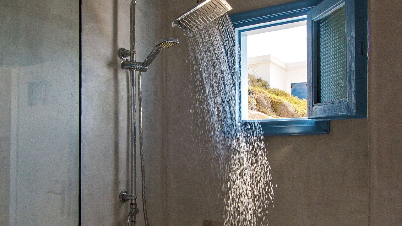 Photo of Bathroom in Folegandros