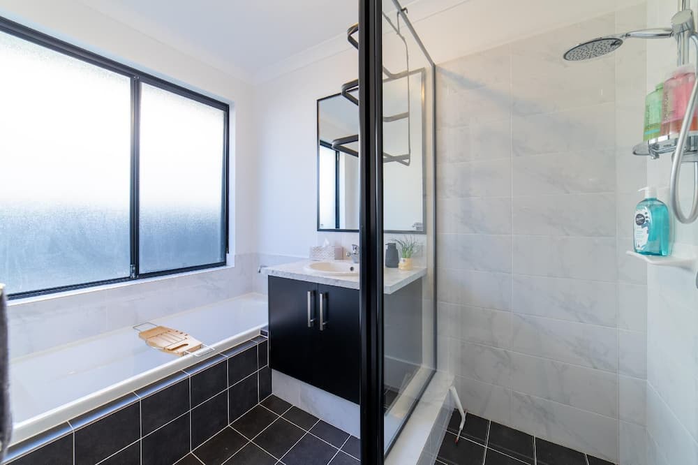 Photo of Bathroom in Treeby