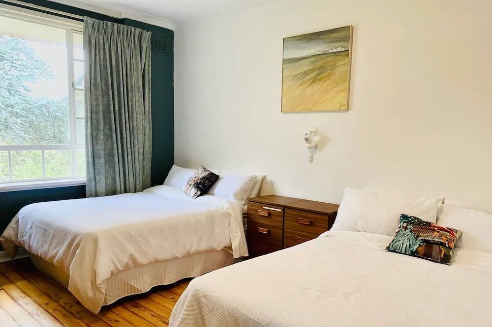 Photo of Bedroom in Bellevue Heights