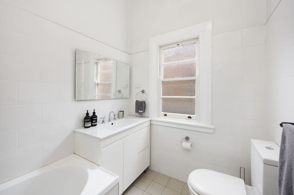 Photo of Bathroom in Central Mudgee