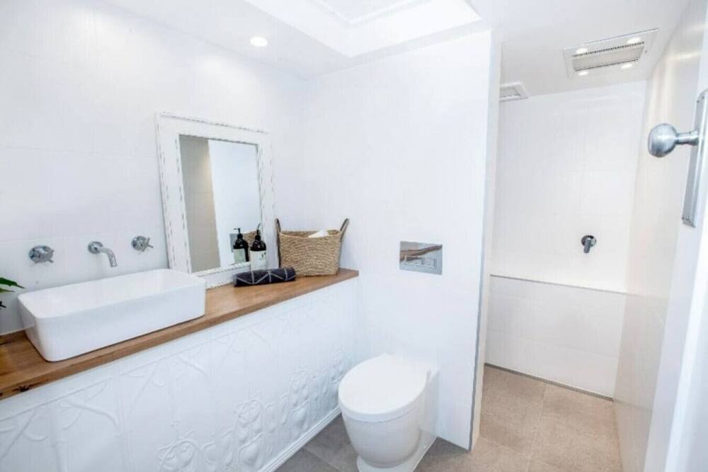 Photo of Bathroom in Cams Wharf