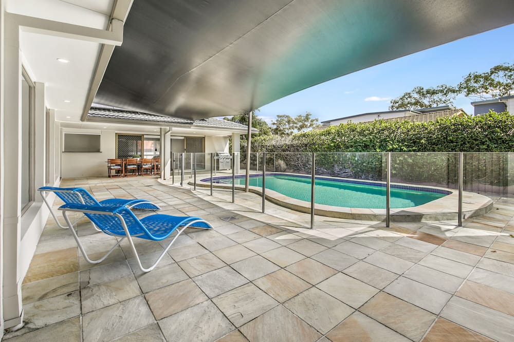 Photo of Outdoor in Broadbeach Waters