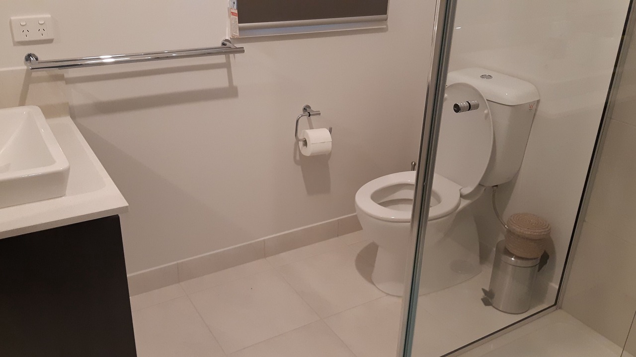 Photo of Bathroom in Officer